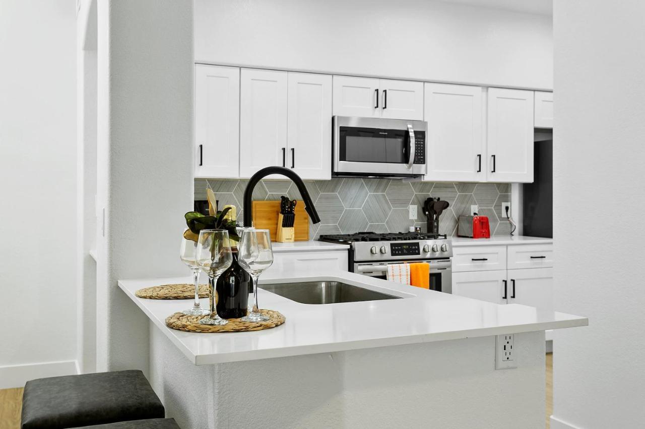 Cozysuites Glendale By The Stadium With Pool 10 Luaran gambar